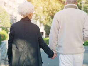 70代・80代でも増える「交際相手の調査」｜高齢者の恋愛と信頼のかたち