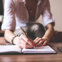 「金メダルは“採点表”で決まる」──浮気も“証拠の採点表”で決まる話