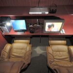 毎回ネットカフェで密会する浮気カップル…「不貞の証拠」が取りづらい理由と現実的な対策