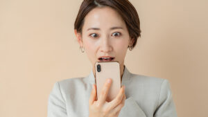 配偶者のスマホで異性とのやり取りを見てしまった方へ｜茨城の浮気調査