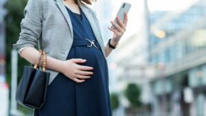 妻の妊娠中に浮気?出産後に離婚を切り出すケース|土浦の浮気調査